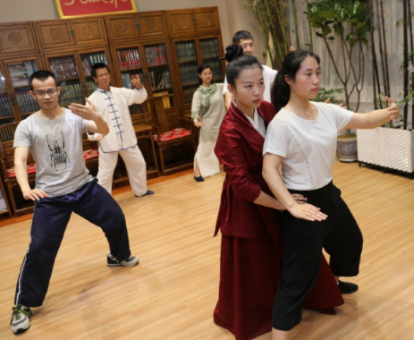 Cô gái được mệnh danh nữ võ sư Kung Fu nóng bỏng nhất Trung Quốc Cô gái được mệnh danh nữ võ sư Kung Fu nóng bỏng nhất Trung Quốc