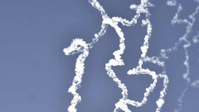 Quân đội Trung Quốc khoe ảnh thử nghiệm bí mật tên lửa cải tiến