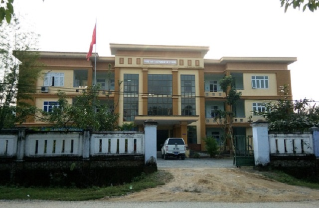 Huyện nghèo tiếp khách hàng trăm triệu: Kỷ luật giám đốc