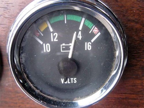 Ma trận đồng hồ trên xe tải hạng nặng gồm những gì