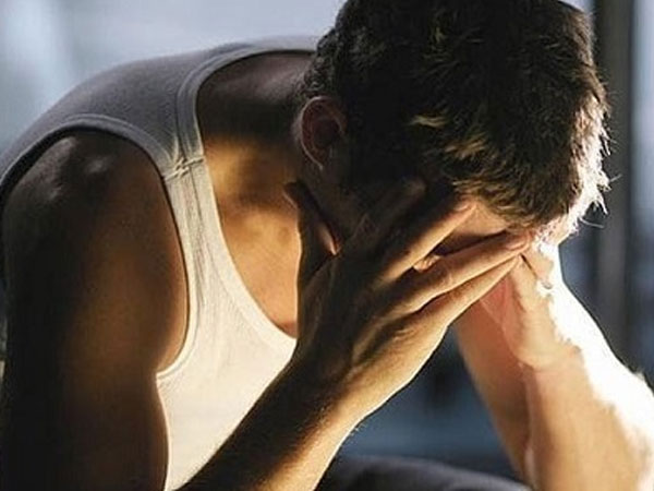 Vợ tôi xem người khác là chồng trong suốt 5 năm qua