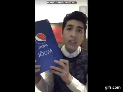 Sự cố bị lộ nội y lúc đang livestream của Noo Phước Thịnh đang là clip hot nhất mạng xã hội!