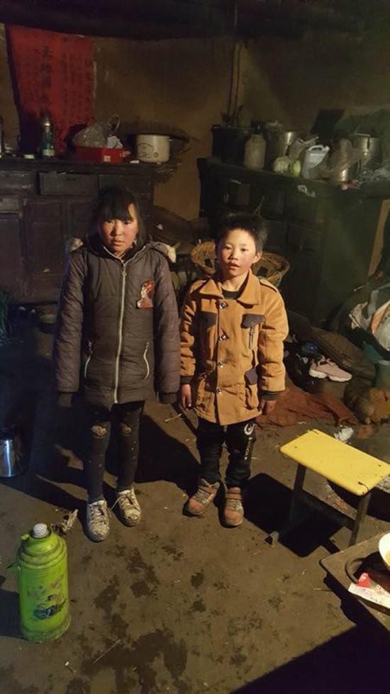 Tâm sự của cha cậu bé tóc đông đá đi bộ 5 km tới trường dưới thời tiết -9 độ C: Tôi chỉ mong con tiếp tục học hành