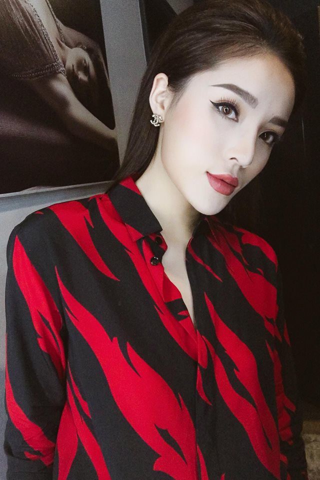 Nhan sắc của các Bông hậu sẽ thế nào khi rũ bỏ lớp son phấn trang điểm Nhan sắc của các Bông hậu sẽ thế nào khi rũ bỏ lớp son phấn trang điểm