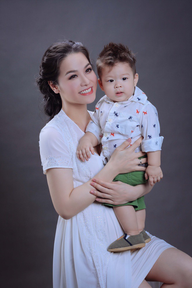 Nhật Kim Anh: Tôi bị liệt nửa người ở Mỹ, bị mắng chửi là bà mẹ chỉ biết đi chơi!