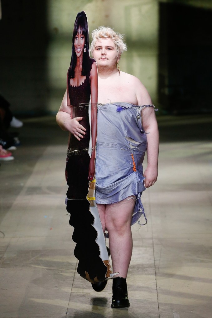 Loạt trang phục khó hiểu tại tuần lễ thời trang thu đông 2018