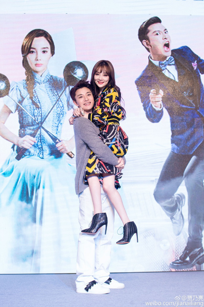 Vì những khoảnh khắc tình tứ này, Lý Tiểu Lộ khiến fan phẫn nộ khi ngoại tình với PGone