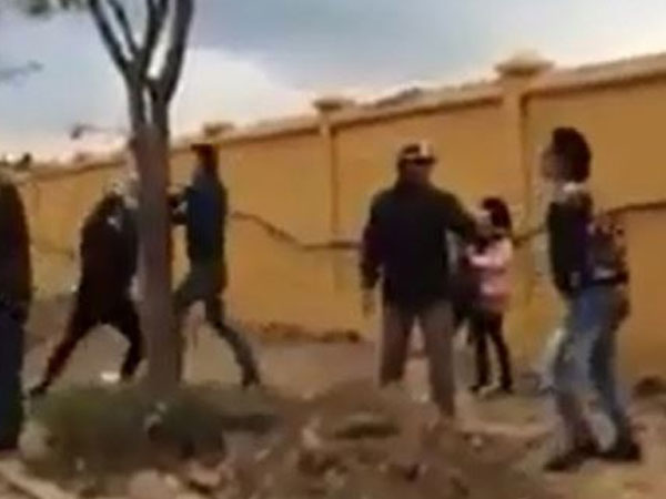 Sự thật bất ngờ về vụ xô xát đánh cả bé gái gần trường THCS Long Biên