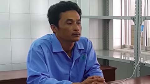 Bắt giam người cha pha thuốc sâu vào sữa cho 3 con nhỏ uống