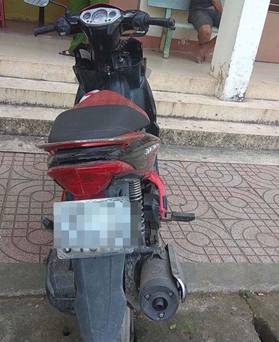 Cô gái giằng co với cướp ở vùng ven Sài Gòn