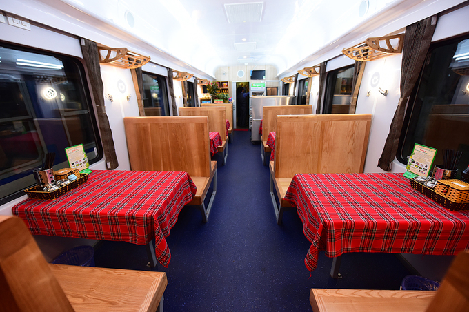 Đoàn tàu chất lượng cao hành trình Bắc Nam