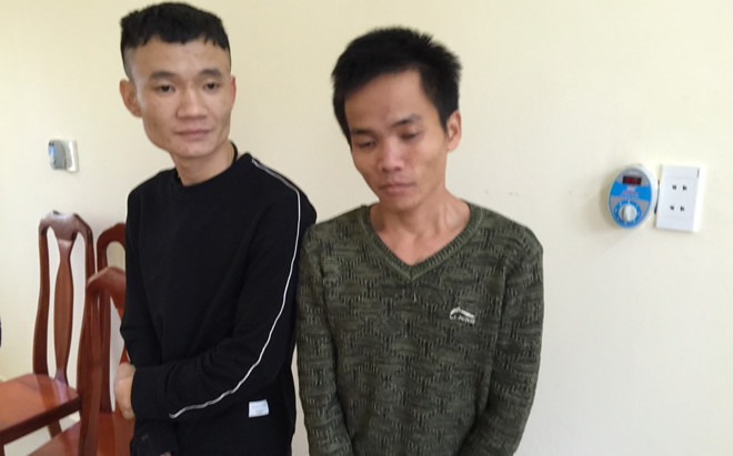 Ôtô 7 chỗ chở hơn 2 tạ pháo lậu chạy quá tốc độ