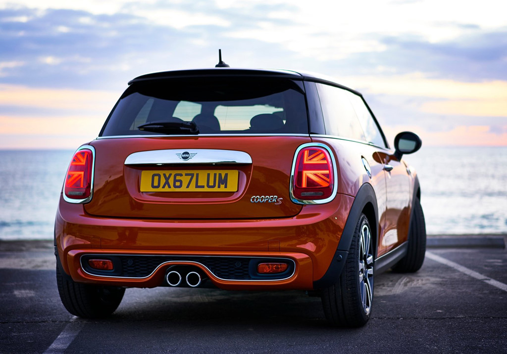 Mini Cooper 2019 ra mắt, giá bán chưa công bố