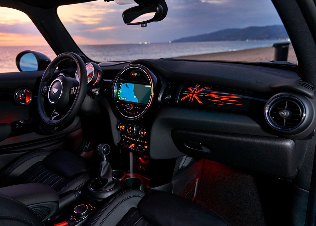 Mini Cooper 2019 ra mắt, giá bán chưa công bố