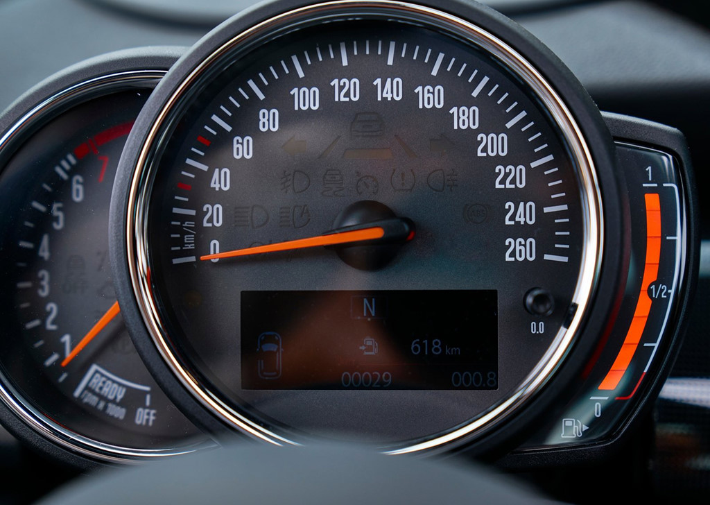 Mini Cooper 2019 ra mắt, giá bán chưa công bố