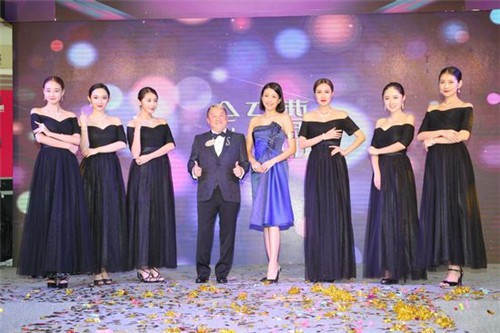 Đại ca làng giải trí Hong Kong tiếp tục bị vạch trần thủ đoạn cưỡng hiếp các nữ nghệ sĩ