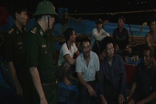 Bốn tàu cá chìm do biển động, 14 ngư dân mất tích