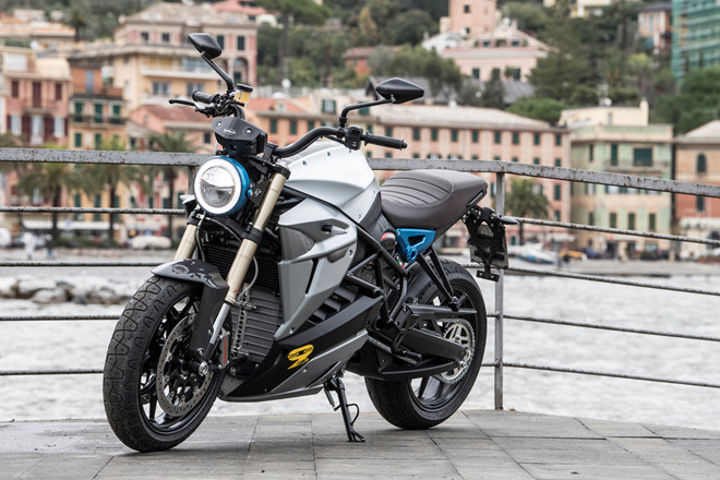 Môtô điện Eva EsseEsse9 - cổ điển nhưng hiện đại