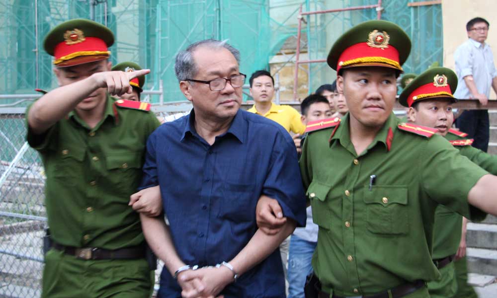 Vì sao Phạm Công Danh ‘còng lưng’ trả nợ khổng lồ?