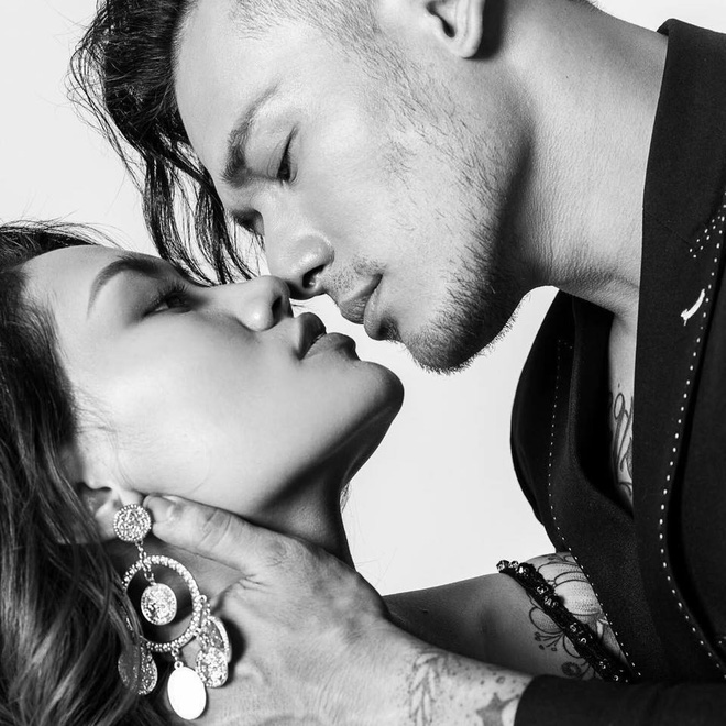 Đám cưới của 3 cặp trai tài gái sắc khiến dân tình rần rần chẳng thua hot boy, hot girl Đám cưới của 3 cặp trai tài gái sắc khiến dân tình rần rần chẳng thua hot boy, hot girl