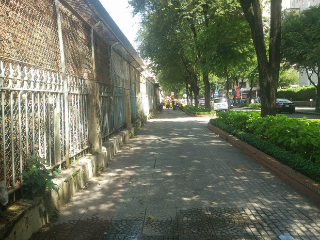 Chủ tịch phường ở quận 1 phân trần về vụ đứng tên bãi giữ xe lấn chiếm vỉa hè