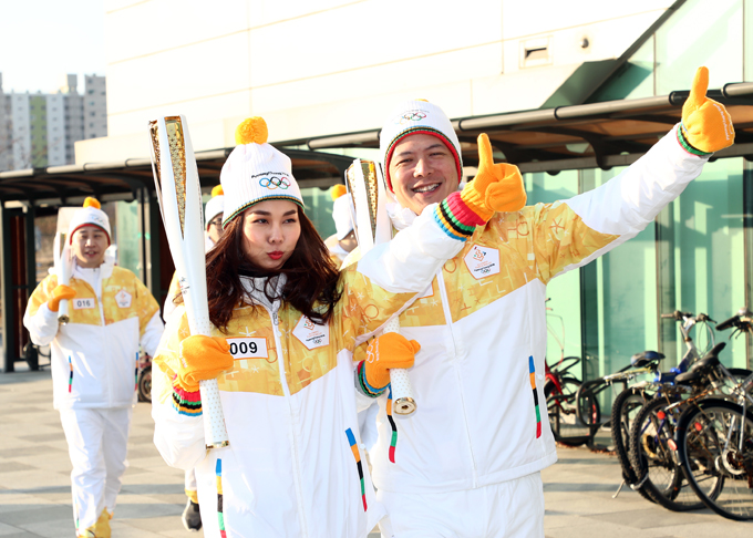 Vợ chồng Bình Minh sang Hàn Quốc hâm nóng tình cảm sau sóng gió