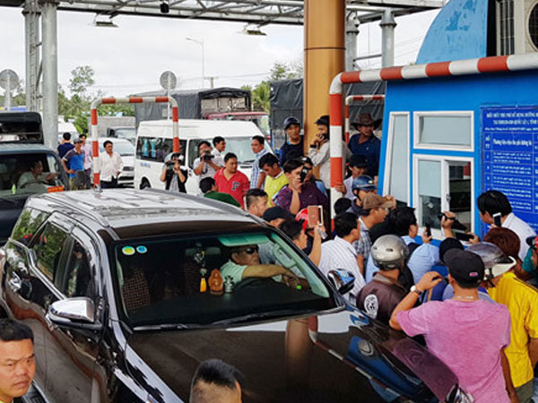 Tổng cục Đường bộ khẳng định không dừng thu phí BOT Sóc Trăng