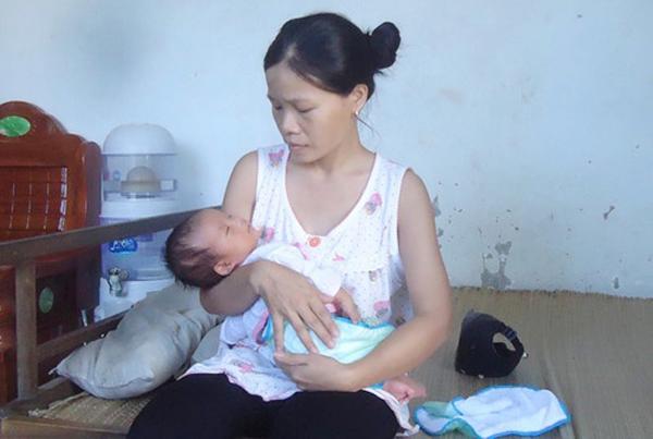 Tai nạn khủng khiếp khi đẻ mổ: Bác sĩ cắt trúng bàng quang sản phụ, rạch vào má thai nhi Tai nạn khủng khiếp khi đẻ mổ: Bác sĩ cắt trúng bàng quang sản phụ, rạch vào má thai nhi