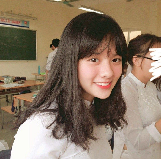 Lại xuất hiện thêm một cô bạn Việt sở hữu vẻ đẹp lai khó rời mắt!