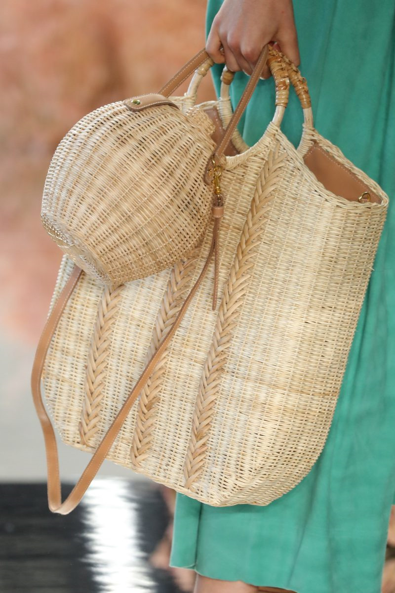 Kiểu dáng túi xách nào sẽ lên ngôi năm 2018?