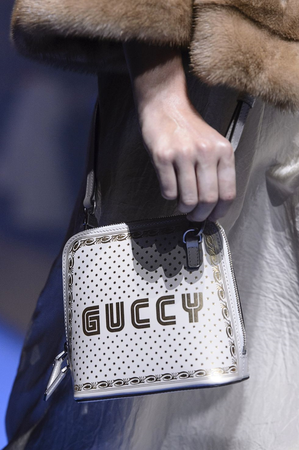 Kiểu dáng túi xách nào sẽ lên ngôi năm 2018?