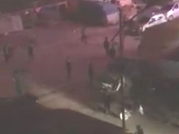 Hàng chục thanh niên cầm hung khí ẩu đả kinh hoàng trong đêm