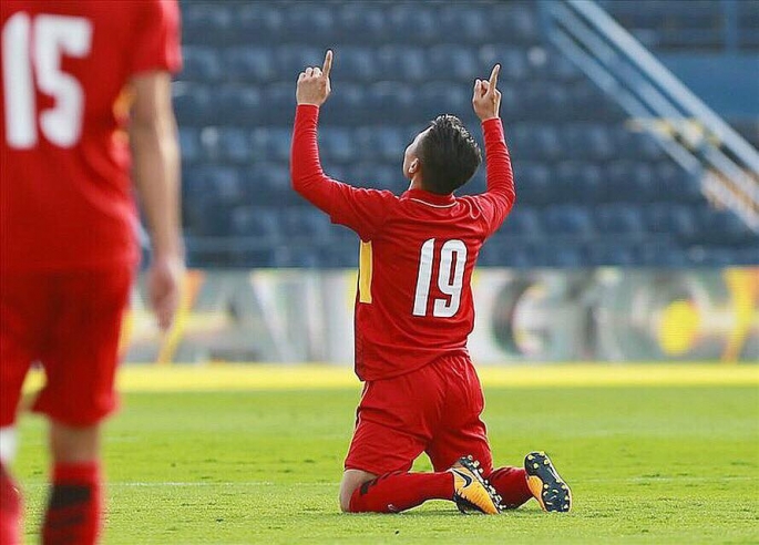 Quang Hải vào tốp Vua phá lưới, đi vào lịch sử BĐVN