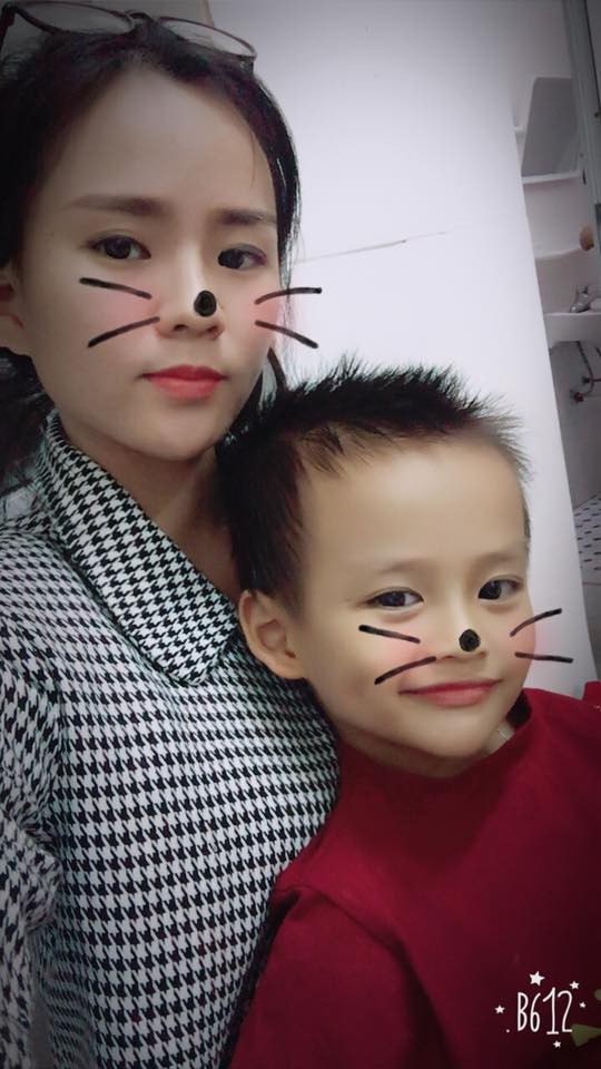 Tổng tập những hoàn cảnh éo le vì bố mẹ đẻ thưa, chị dắt em ra đường mà như mẹ dắt con