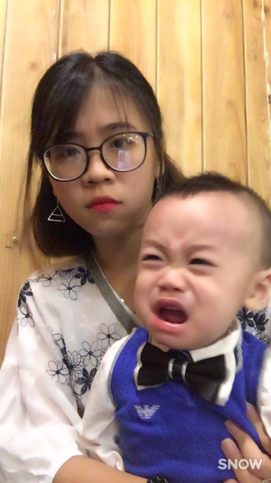 Tổng tập những hoàn cảnh éo le vì bố mẹ đẻ thưa, chị dắt em ra đường mà như mẹ dắt con