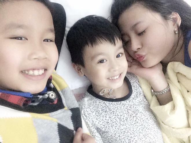 Tổng tập những hoàn cảnh éo le vì bố mẹ đẻ thưa, chị dắt em ra đường mà như mẹ dắt con