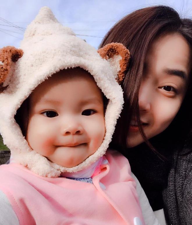 Hải Băng chính thức xác nhận mang bầu lần 2 khi con gái đầu còn chưa tròn 1 tuổi