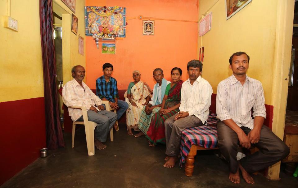 Bí mật trong chiếc hộp dưới gầm giường tố tội ác ghê rợn của gã hàng xóm thân thiện