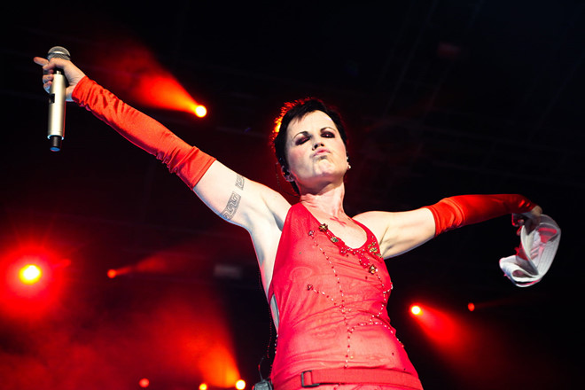 Giọng ca chính ban nhạc The Cranberries qua đời ở tuổi 46
