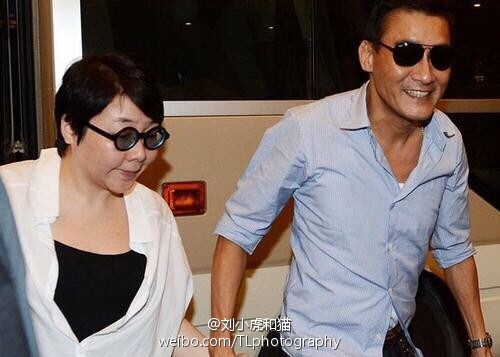 Điệp viên 007, Ảnh đế Hong Kong: Triệu mỹ nữ thèm khát nhưng gạt bỏ tất cả, hạnh phúc bên vợ béo, bị chê xấu xí