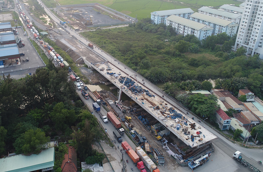 Ám ảnh đoạn đường 8 km đi mất 6 tiếng ở Sài Gòn Ám ảnh đoạn đường 8 km đi mất 6 tiếng ở Sài Gòn
