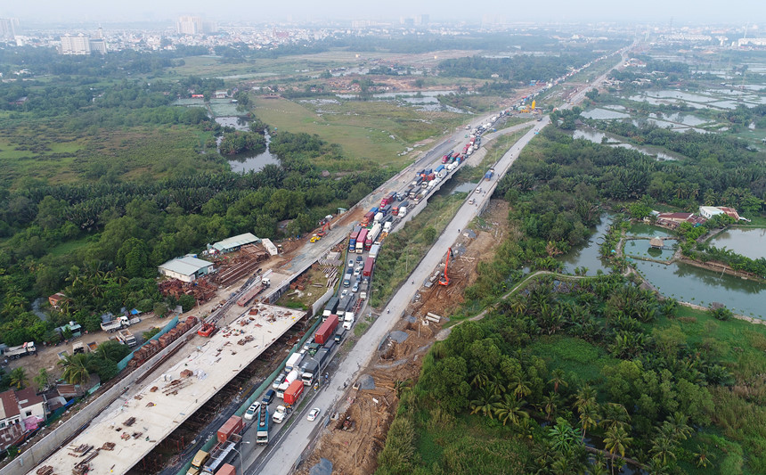 Ám ảnh đoạn đường 8 km đi mất 6 tiếng ở Sài Gòn Ám ảnh đoạn đường 8 km đi mất 6 tiếng ở Sài Gòn