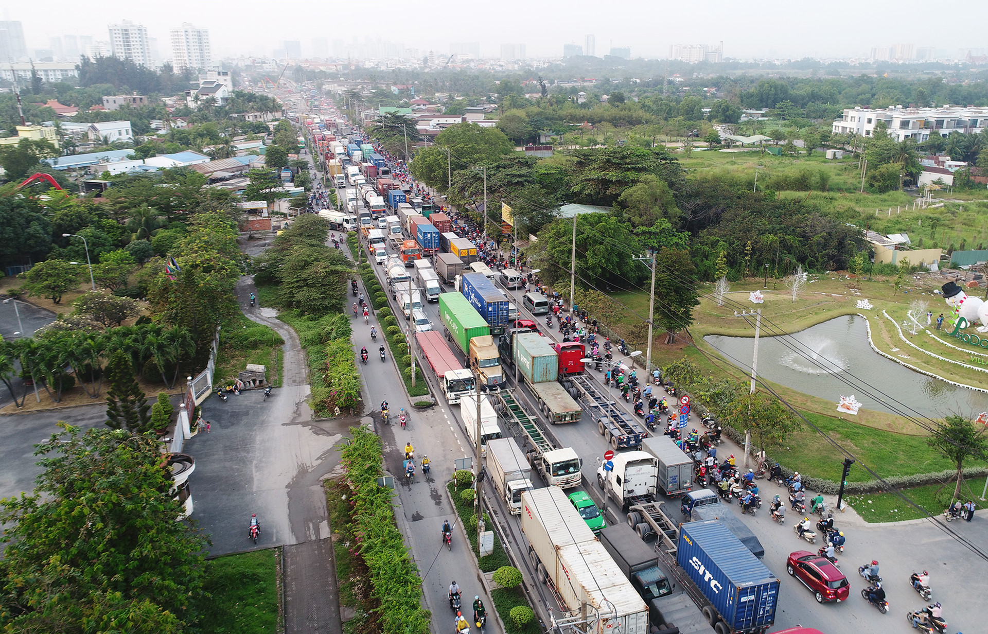 Ám ảnh đoạn đường 8 km đi mất 6 tiếng ở Sài Gòn Ám ảnh đoạn đường 8 km đi mất 6 tiếng ở Sài Gòn