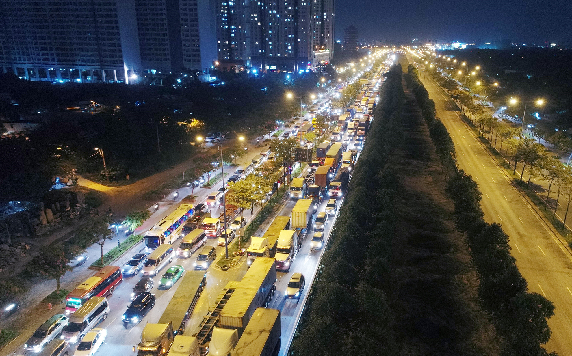 Ám ảnh đoạn đường 8 km đi mất 6 tiếng ở Sài Gòn Ám ảnh đoạn đường 8 km đi mất 6 tiếng ở Sài Gòn