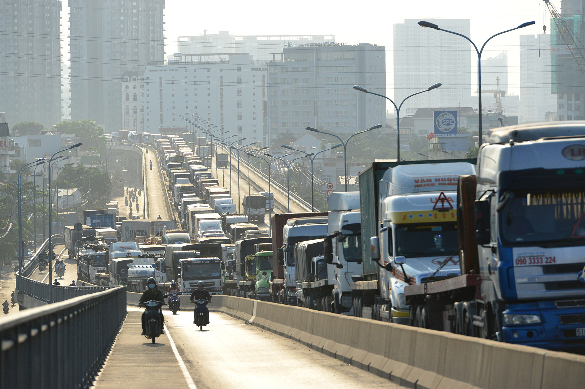 Ám ảnh đoạn đường 8 km đi mất 6 tiếng ở Sài Gòn Ám ảnh đoạn đường 8 km đi mất 6 tiếng ở Sài Gòn