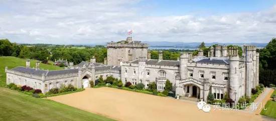 Thú vui kỳ quặc của giới siêu giàu: Chi gần 100 triệu đồng/ngày để thử làm...người hầu