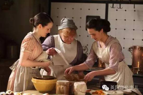 Thú vui kỳ quặc của giới siêu giàu: Chi gần 100 triệu đồng/ngày để thử làm...người hầu