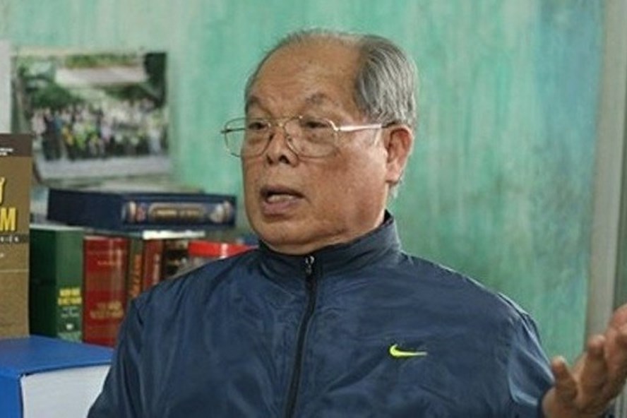 PGS Bùi Hiền ăn bánh mì thay cơm để dịch Truyện Kiều sang Tiếw Việt