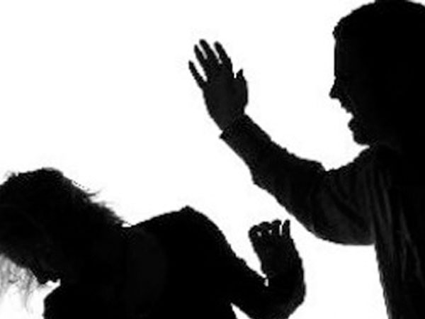 Đánh vợ cũ bất tỉnh rồi ra cầu treo cổ tự tử