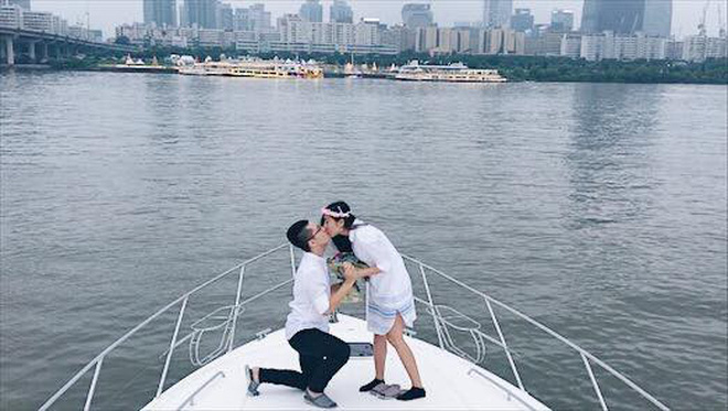 Chuyện tình nàng khó chàng lì cực dễ thương của em gái Trấn Thành và bạn trai Hongkong Chuyện tình nàng khó chàng lì cực dễ thương của em gái Trấn Thành và bạn trai Hongkong